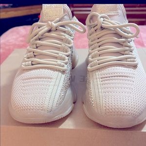 Size 8.5 Steve maddens